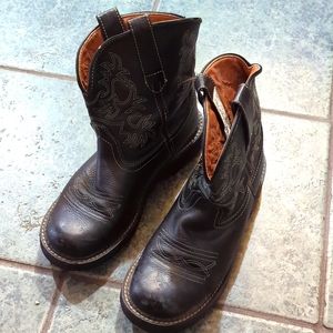Ariat Fatbaby boots, gently worn, size 8